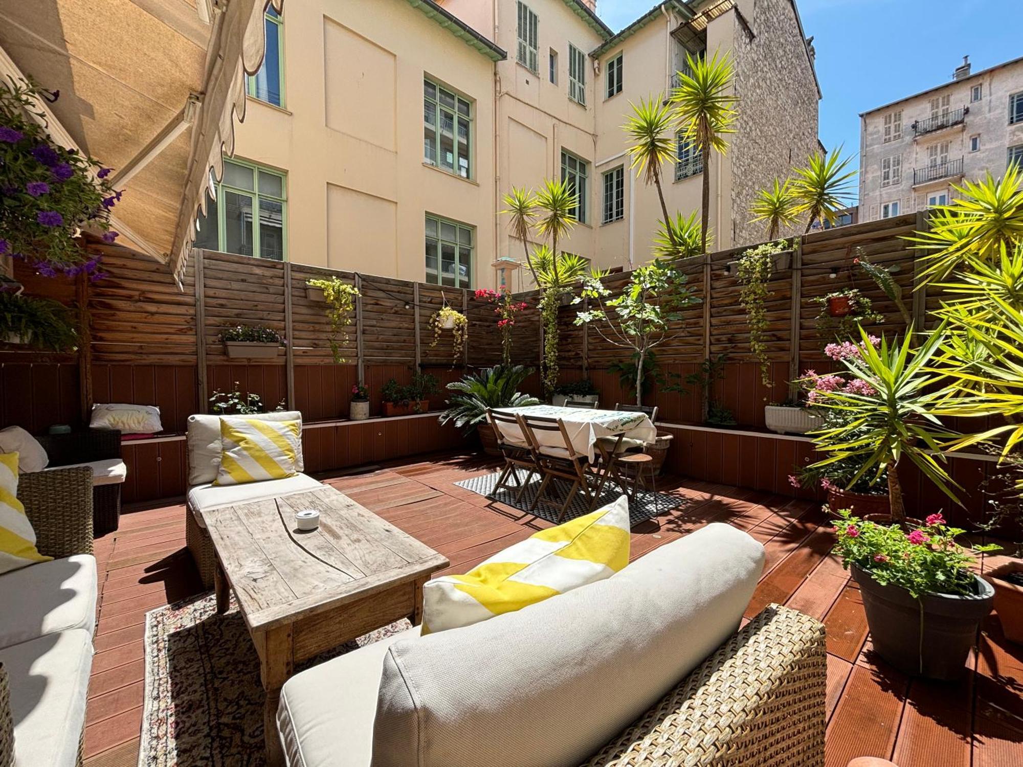 Large Magnificent Terrace Appartamento Nizza